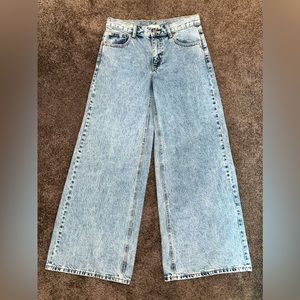 Super-Wide Leg Light-wash Jeans
